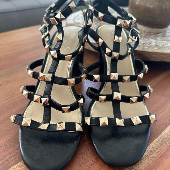 Jessica Simpson Black/Gold Studded Heels- 8 1/2 - Picture 2 of 7